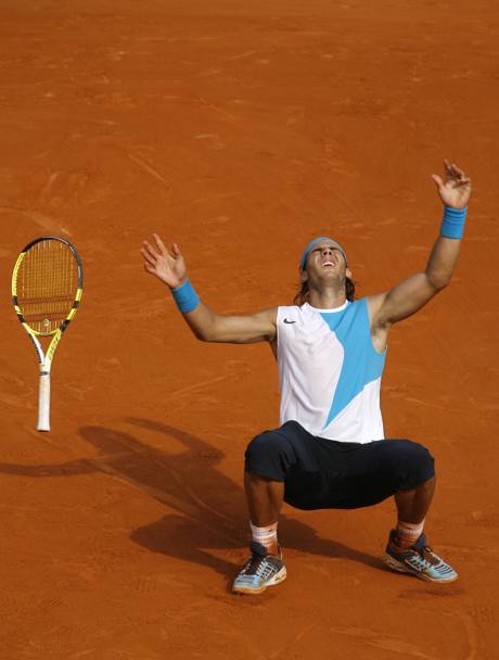 Ma il 10 giugno 2007 nella finale del Roland Garros s&#39;inchina ancora: Nadal mette il punto della vittoria (6-3 4-6 6-3 6-4). Ap
